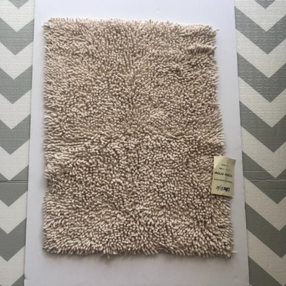 Bath rag mat cream 20" x 28" - Picture 2 of 5